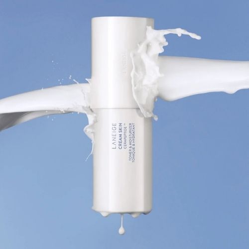 Laneige Cream Skin Cerapeptide Refiner bottle packaging
Laneige Cream Skin Cerapeptide Refiner milky toner texture
Laneige Cream Skin Cerapeptide Refiner applied on skin