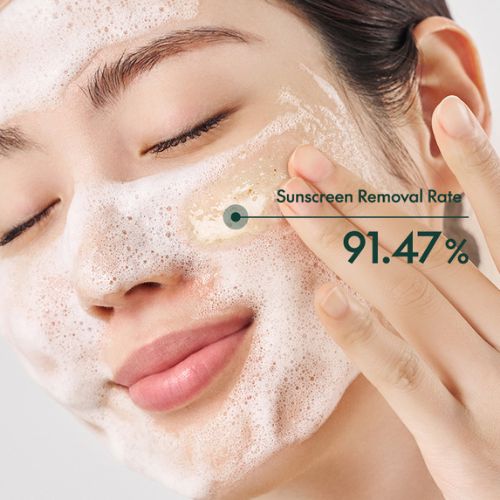 Oat-based gentle exfoliating daily cleanser for soft skin