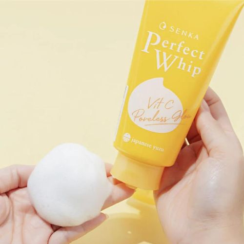 Senka Perfect Whip Yuzu Vit C Powerless Glow Face Wash 100g