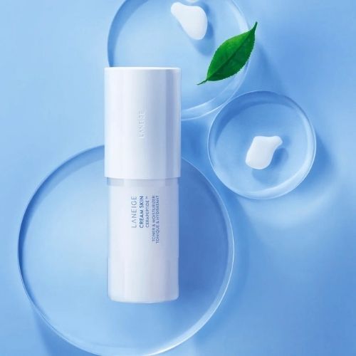 Laneige Cream Skin Cerapeptide Refiner bottle packaging
Laneige Cream Skin Cerapeptide Refiner milky toner texture
Laneige Cream Skin Cerapeptide Refiner applied on skin