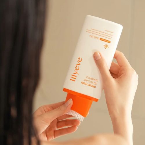 Lilyeve Grow Turn 3D Volume shampoo with scalp brush
Anti hair loss Korean shampoo for volume and scalp care
Scalp massage shampoo with built in brush applicator