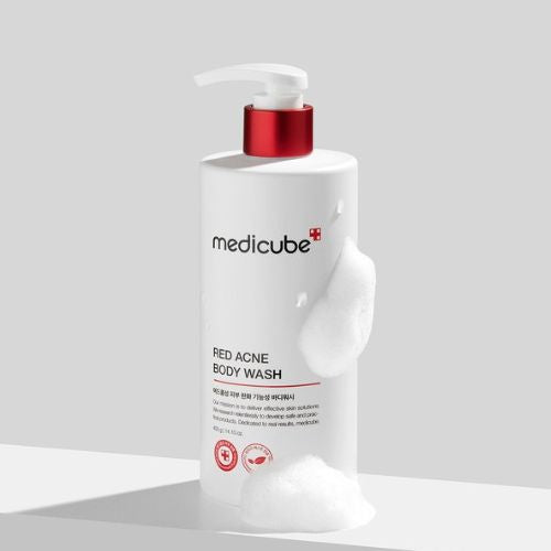 pH-balanced acne body wash with niacinamide and hyaluronic acid UAE