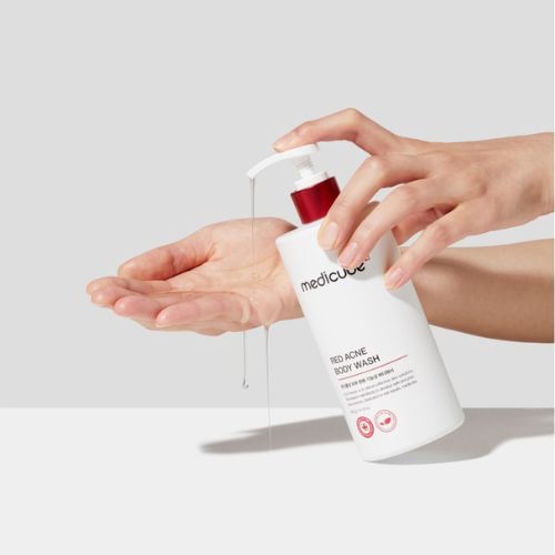 Body wash to unclog pores, fight breakouts, and hydrate sensitive skin UAE