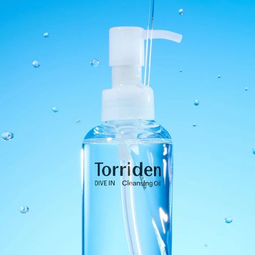 Torriden Dive-In Cleansing Oil Korean hydrating oil cleanser
Torriden cleansing oil texture with 8D hyaluronic acid
Torriden Dive-In oil cleanser for makeup and sunscreen removal